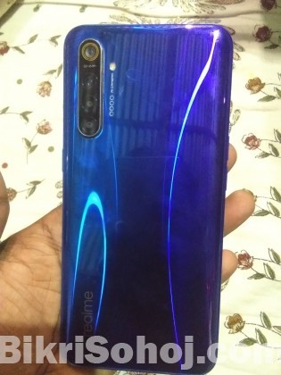 realme xt